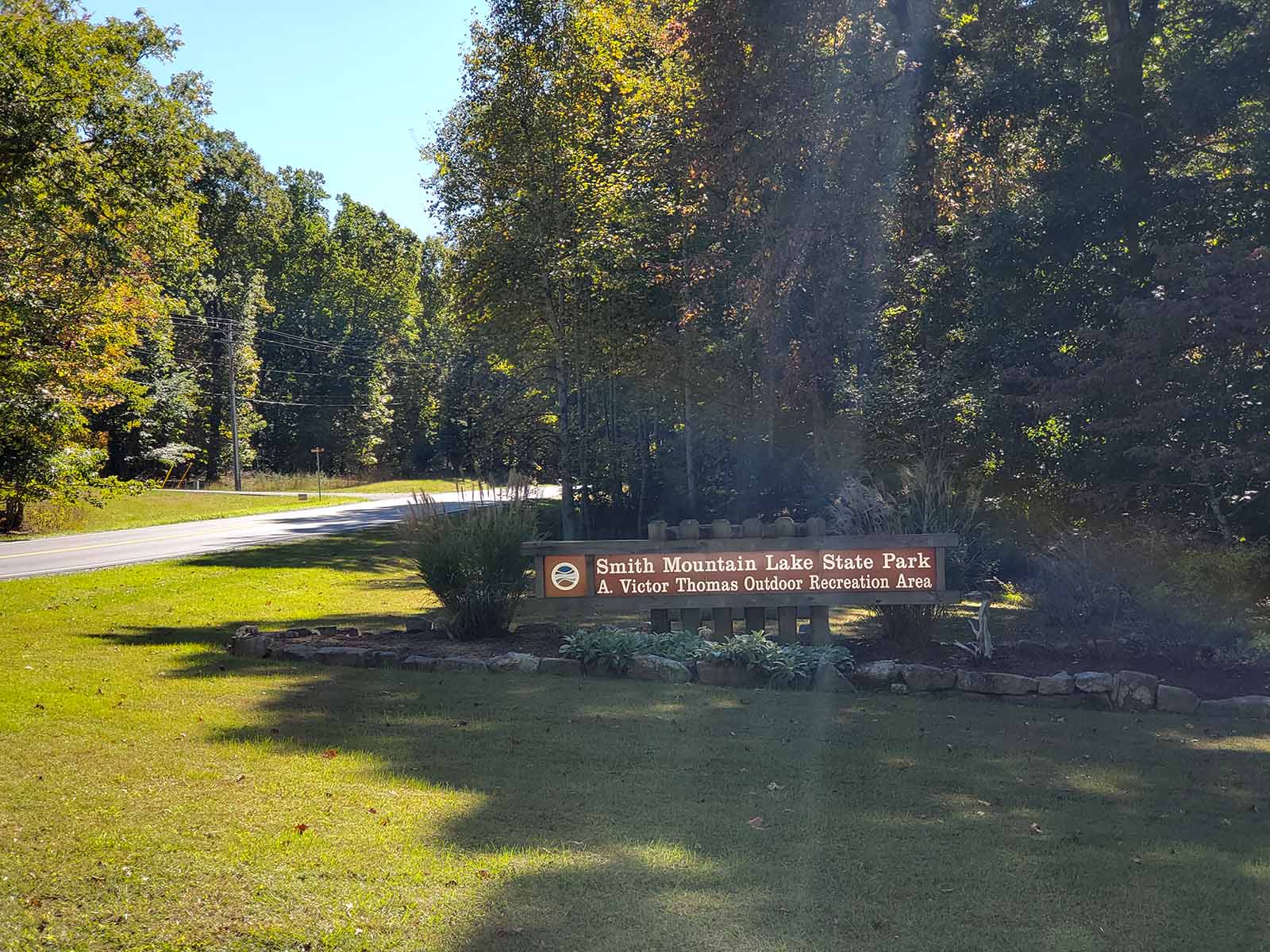 Smith mountain lake state park entrance sign