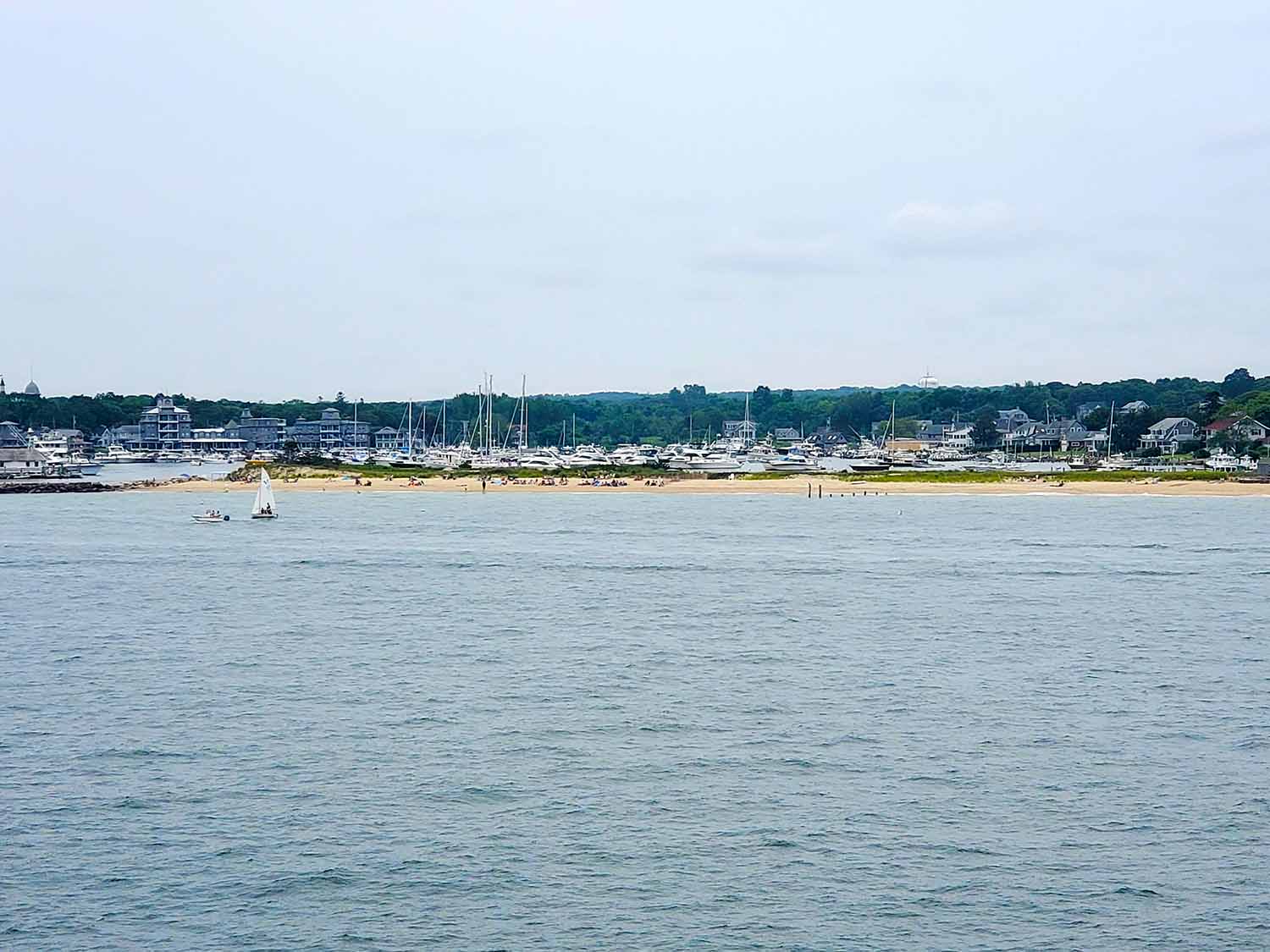 Marthas vineyard day trip by ferry | Real Home Sense We started the martha's Vineyard Day Trip on the ferry to Oak Bluffs (view from ferry)
